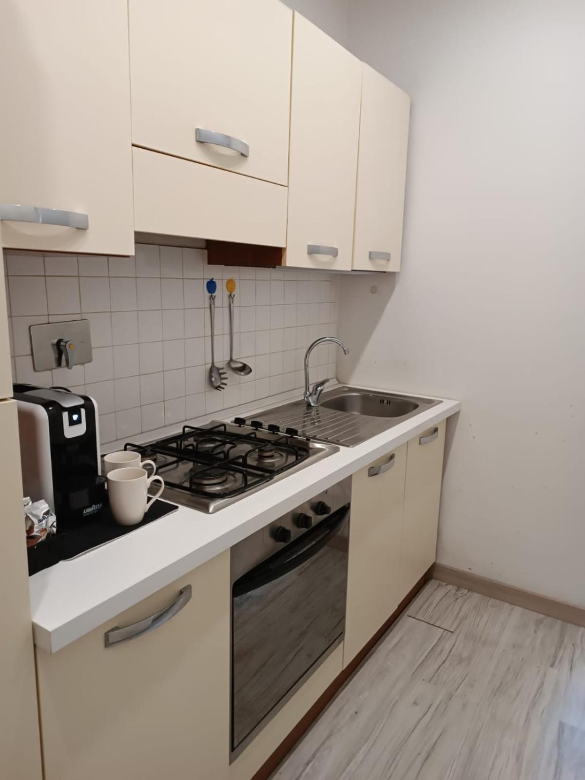 Studio Metro Bologna Рим Екстериор снимка